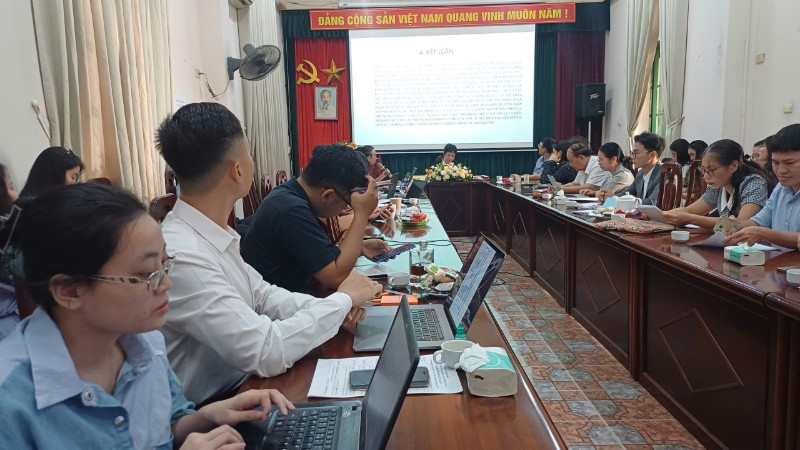 Hội thảo được chia làm hai phiên trao đổi với nhiều vấn đề thú vị. z6848256546433-f492ca941be723f377241a0aa95ee358-1209.jpg