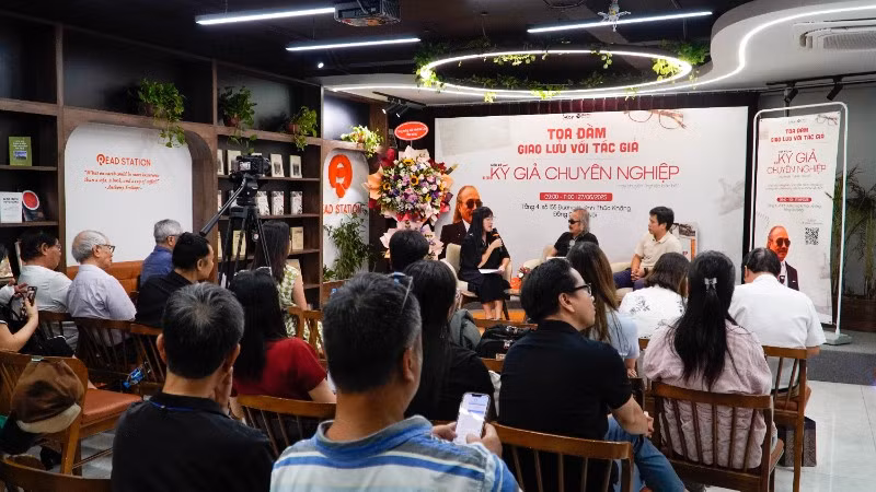 Không gian buổi giao lưu cùng nhà báo Hoàng Kiếm Nam.