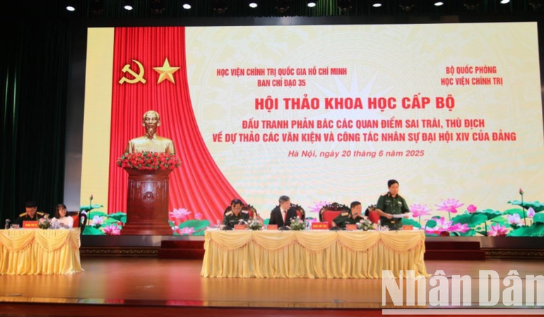 Đoàn chủ tịch điều hành hội thảo. chu-tri-2-9480.jpg