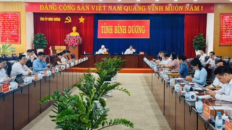 Toàn cảnh hội nghị tại điểm cầu Tỉnh ủy Bình Dương. 