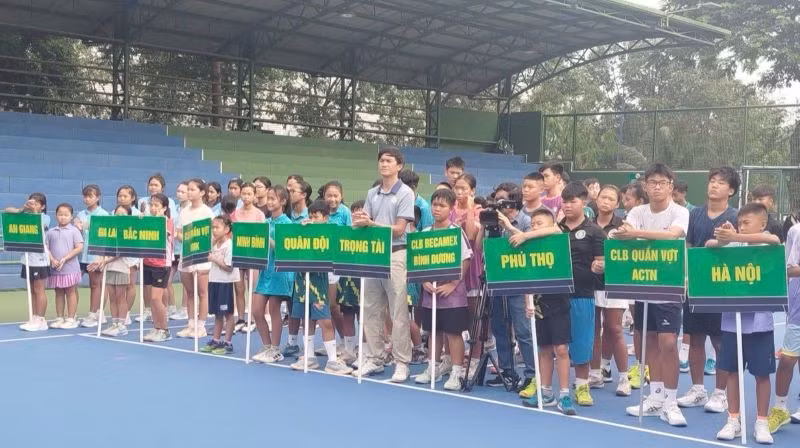 Các vận động viên tham dự Giải Quần vợt Vô địch các cây vợt trẻ xuất sắc Quốc gia-Cúp Vietravel 2025. 