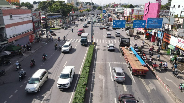 Quốc lộ 22, một trong 4 dự án BOT ra vào cửa ngõ Thành phố Hồ Chí Minh. (Ảnh: QUÝ HIỀN) quoc-lo-22-942.jpg