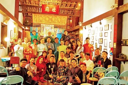 Các hoạt động tại chuỗi sự kiện “Nguơn đán-Tiếp cổ hòa kim” khiến nhiều bạn trẻ thích thú.