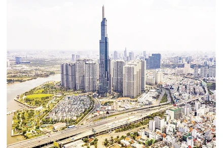  Thành phố Hồ Chí Minh sau hợp nhất có nhiều cơ hội vượt trội để chuyển đổi mô hình tăng trưởng. (Ảnh HOÀNG TRIỀU)