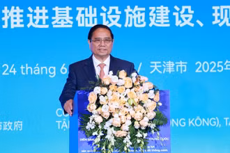 Thủ tướng Phạm Minh Chính phát biểu tại Diễn đàn kết nối doanh nghiệp Việt Nam-Trung Quốc. (Ảnh: Dương Giang/TTXVN)