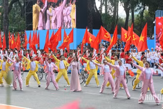 Giọng ca Gen Z Phương Mỹ Chi đã thắp sáng niềm tự hào dân tộc. 