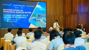 Toàn cảnh lễ khai mạc.