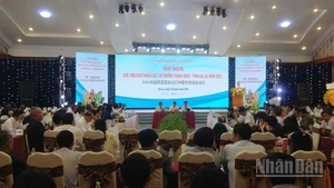 Toàn cảnh hội nghị.