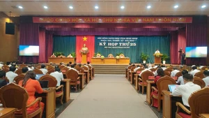 Quang cảnh kỳ họp.