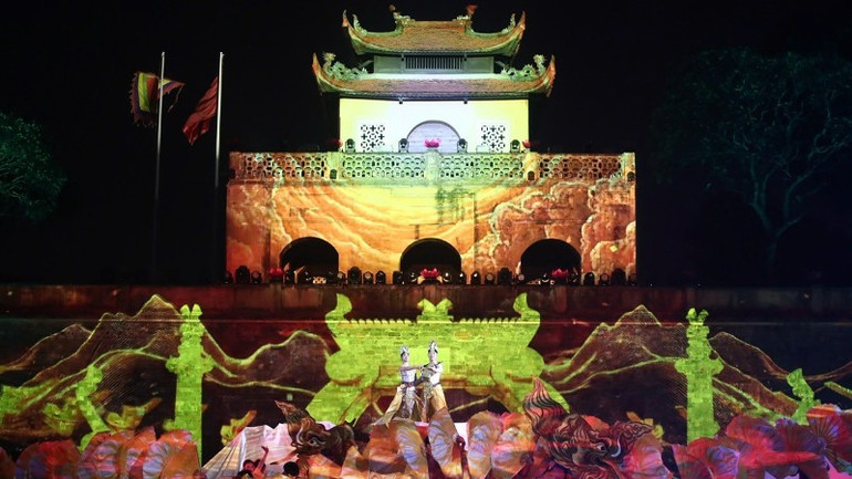 ការគិតប្រកបដោយភាពច្នៃប្រឌិត មានសមត្ថភាពក្នុងការប្រែក្លាយអត្តសញ្ញាណវៀតណាមទៅជាផលិតផល និងសេវាកម្មដែលមានតម្លៃសេដ្ឋកិច្ចខ្ពស់។ cnvh-2-5216.jpg