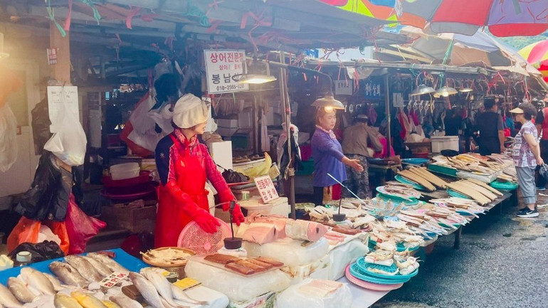 Jagalchi Market is known as the cho-hai-san-6831.jpg