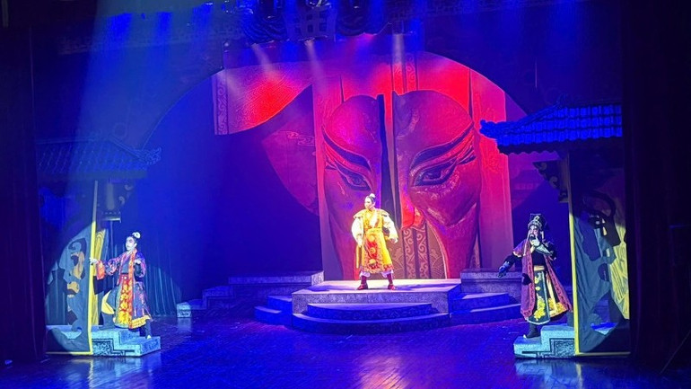 Pjäsen lua-chay-phien-ngung-5806.jpg