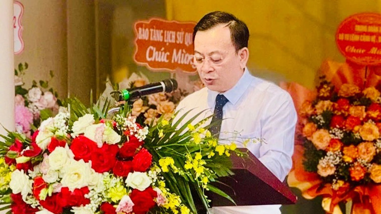 TS Vũ Mạnh Hà, Giám đốc Bảo tàng Hồ Chí Minh phát biểu. vu-785.jpg