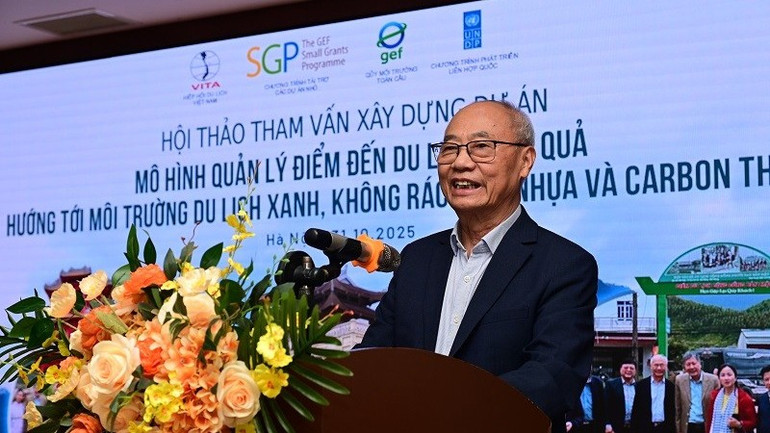 Ordföranden för Vietnams turistförening, Vu The Binh, höll öppningstalet vid workshopen. binh-8979.jpg