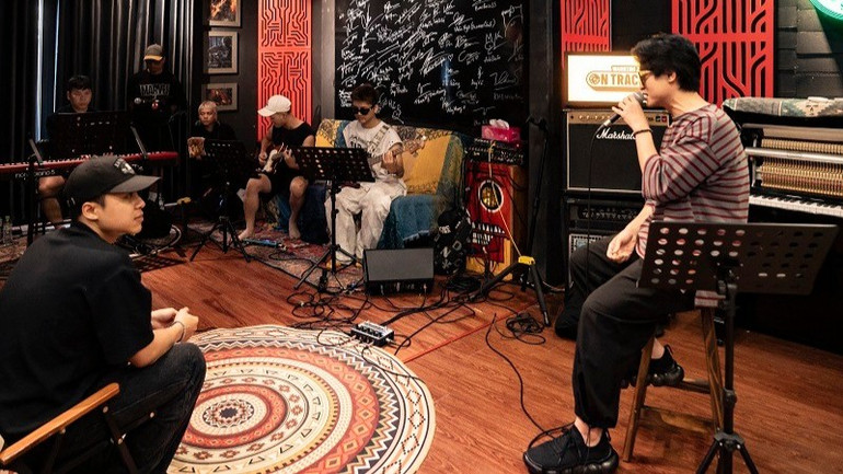 Les artistes s'entraînent dur pour pouvoir s'épuiser avant le spectacle. (Photo : VTV) hat-7864.jpg