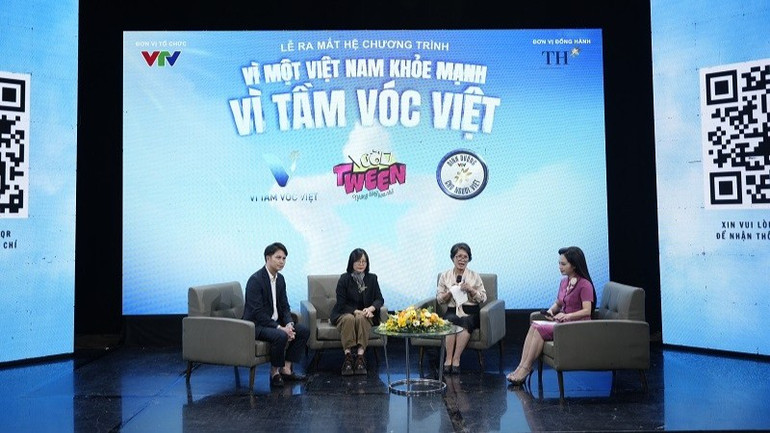 Đại diện ê-kíp sản xuất của VTV chia sẻ về hệ chương trình. (Ảnh: VTV) dai-dien-ekip-san-xuat-cua-vtv-tra-loi-cau-hoi-bao-chi-9651.jpg