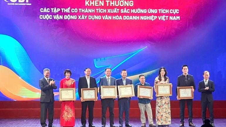 Khen thưởng các đơn vị có thành tích xuất sắc hưởng ứng tích cực Cuộc vận động "Xây dựng văn hóa doanh nghiệp Việt Nam" tại Diễn đàn quốc gia thường niên “Văn hóa với doanh nghiệp” năm 2024. thanh-tich-4773.jpg