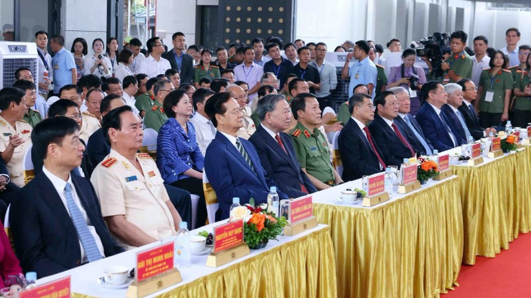 Tổng Bí thư Tô Lâm và các đại biểu tham dự lễ khánh thành. z6912579024144-ae3144cbc71a2b70de1883feaa0cb75e-5517.jpg