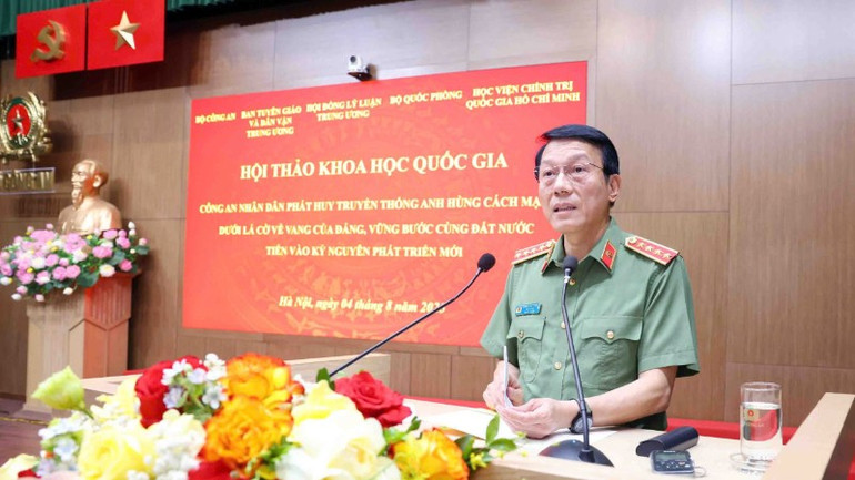 Đại tướng Lương Tam Quang, phát biểu khai mạc hội thảo. z6872744136347-0eb2232ea7e5feaf9db9e838e2ea5d49-1872.jpg