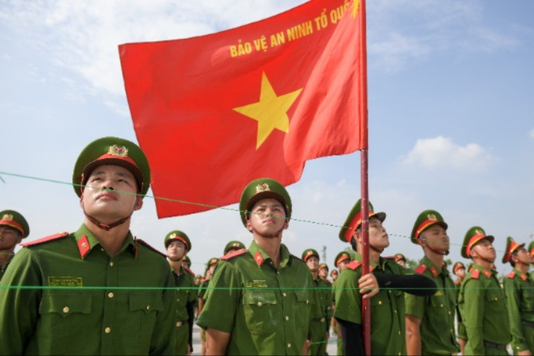 Nhiệm vụ vinh quang. 7-4324.jpg