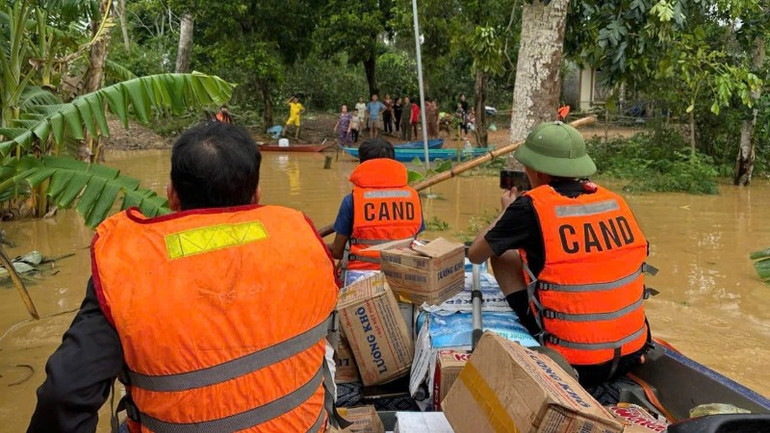 “Lúc dân cần, dân khó có Công an” 556310830-25167169656213522-7769092118849083834-n-6596.jpg