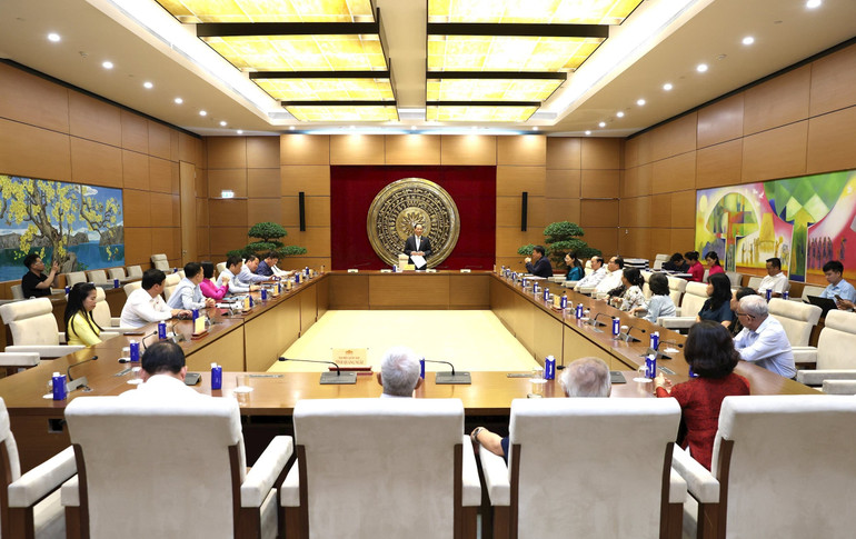 Quang cảnh gặp mặt. 2.jpg