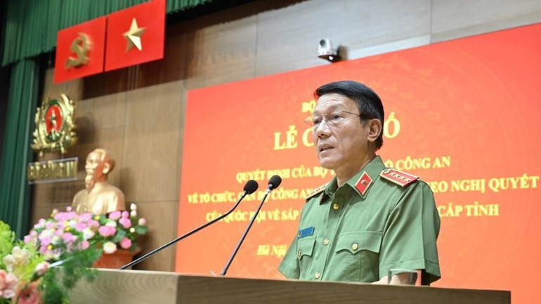Bộ trưởng Lương Tam Quang phát biểu tại buổi lễ công bố. 790-bt-5389.jpg