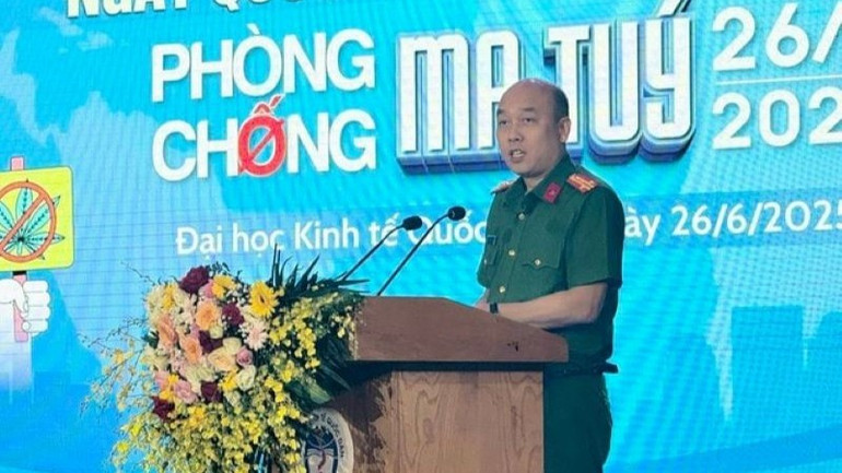 Đại tá Nguyễn Đức Long phát biểu tại lễ mít tinh. z67436572327766acd4f005dc474a6530675809689e35b-17509134825081585487184-1758.jpg