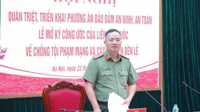 Đại tá Nguyễn Thành Long chủ trì hội nghị. 2-741.jpg