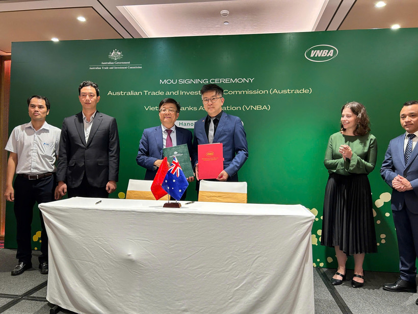 Cơ quan Thương mại và Đầu tư Chính phủ Australia (Austrade) đã ký Biên bản ghi nhớ với Hiệp hội Ngân hàng Việt Nam. (Ảnh: HẢI YẾN)