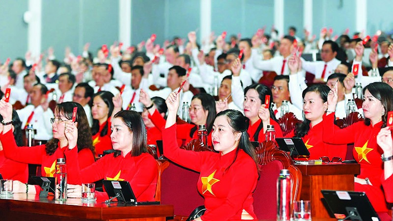 Đại hội đại biểu Đảng bộ tỉnh Cà Mau lần thứ 1, nhiệm kỳ 2025-2030 biểu quyết thông qua các “quyết sách” trong giai đoạn mới.