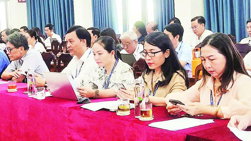 Lực lượng cán bộ trí thức làm công tác nghiên cứu khoa học ở miền trung-Tây Nguyên hiện còn khá mỏng.
