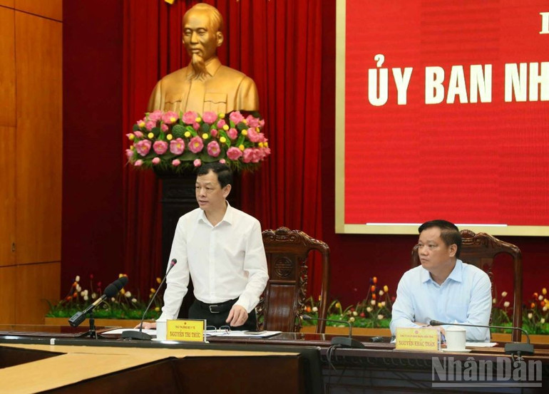 Thứ trưởng Y tế Nguyễn Tri Thức đánh giá cao sự quan tâm, chỉ đạo sát sao của tỉnh đối với sự phát triển của Trường đại học Y Dược Thái Bình. ndo_br_2.jpg