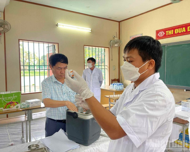 Kiểm tra, giám sát công tác tiêm chủng mở rộng tại các điểm tiêm chủng xã, phường trên địa bàn tỉnh. ndo_br_1.jpg