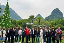 Đoàn Famtrip Hàn Quốc khảo sát các điểm đến, sản phẩm du lịch tại Vườn quốc gia Phong Nha-Kẻ Bàng.