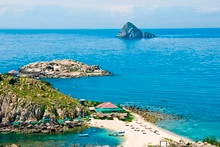 Hòn Nội-Hòn Ngoại đảo yến thiên nhiên Khánh Hòa.