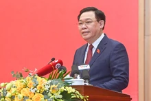Chủ tịch Quốc hội Vương Đình Huệ phát biểu chỉ đạo hội nghị. (Ảnh: DUY LINH)