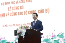 Bộ trưởng Khoa học và Công nghệ Nguyễn Mạnh Hùng chủ trì Lễ công bố các quyết định về công tác tổ chức, cán bộ.