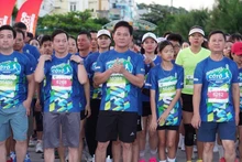 Các vận động viên chuẩn bị xuất phát ở cự ly 5km.