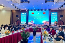 Quang cảnh Diễn đàn thúc đẩy hoạt động du lịch biên giới qua cặp cửa khẩu quốc tế Móng Cái-Đông Hưng.