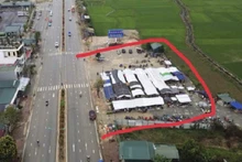 Khu đất và khu lán, nhà tôn (khu vực bôi đỏ) do ông Nguyễn Hữu Phục dựng lên trên đất nông nghiệp (đất trồng lúa). (Ảnh: CTV)