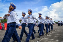 [Ảnh] Xúc động, tự hào buổi lễ chào cờ và duyệt đội ngũ trên đảo Trường Sa