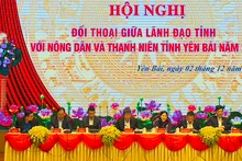 Toàn cảnh lãnh đạo tỉnh Yên Bái đối thoại với nông dân và tuổi trẻ. (Ảnh: THANH SƠN)