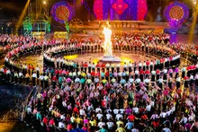 Màn đại xòe Thái Nghĩa Lộ.