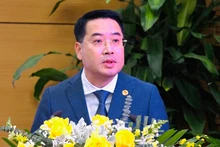 Đồng chí Nguyễn Tuấn Anh phát biểu nhận nhiệm vụ Chủ tịch Ủy ban nhân dân tỉnh Yên bái. (Ảnh: THANH SƠN)