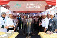 Thưởng thức 2.500 bát phở từ nồi phở khổng lồ