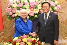 Chủ tịch Quốc hội Vương Đình Huệ và Bộ trưởng Tài chính Hoa Kỳ Janet Yellen tại buổi tiếp. (Ảnh: DUY LINH)
