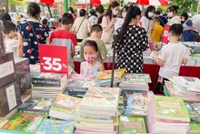 Các hội sách của Đinh Tị Books luôn thu hút độc giả nhí. (Ảnh: Đinh Tị Books)