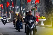 Khu vực Hà Nội đêm và sáng sớm có mưa nhỏ, mưa phùn và sương mù rải rác, trời rét. (Ảnh minh họa)