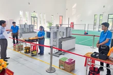 Các thí sinh chuẩn bị bước vào phần sát hạch. 